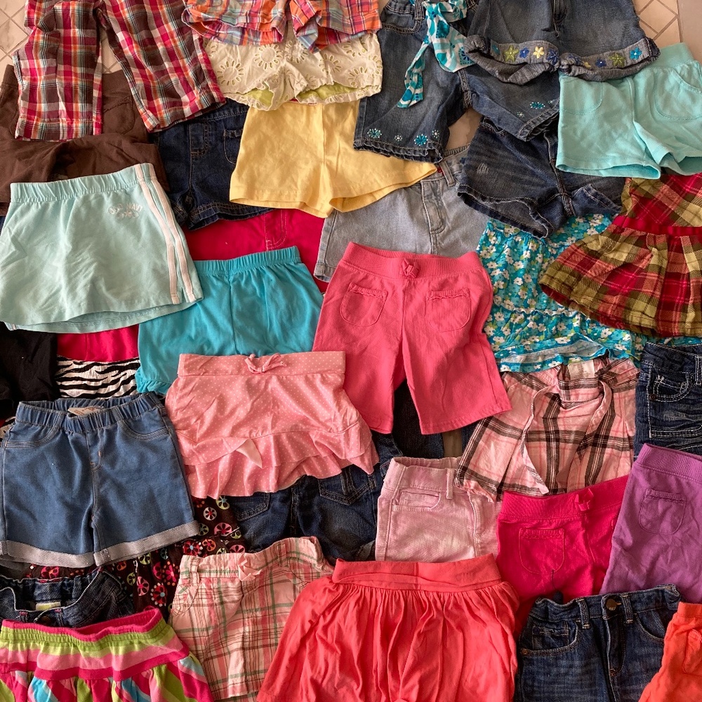 Huge girls bottoms lot